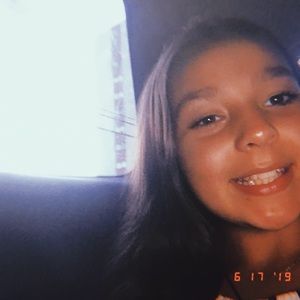 Meet your Posher, Ella